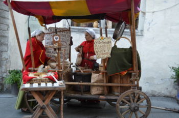 Tallin: la piazza del municipio - Raekoja plats